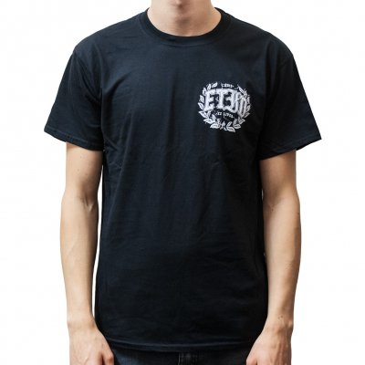 Wreath | T-Shirt
