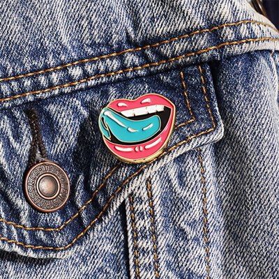 falling-in-reverse - Lips Enamel Pin (Pink)